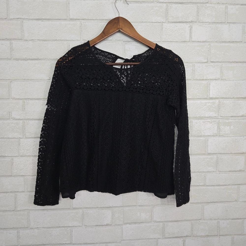 Hollister black lace long sleeve blouse